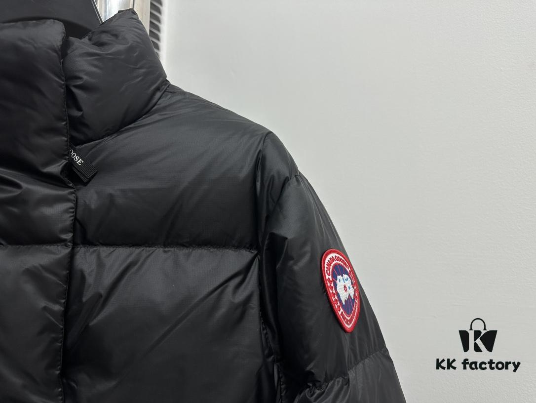 6931a30fccd8ab3d7af973c3 CANADA GOOSE Puffin Cypress Women's Short Down Jacket 2256W - Top Version
