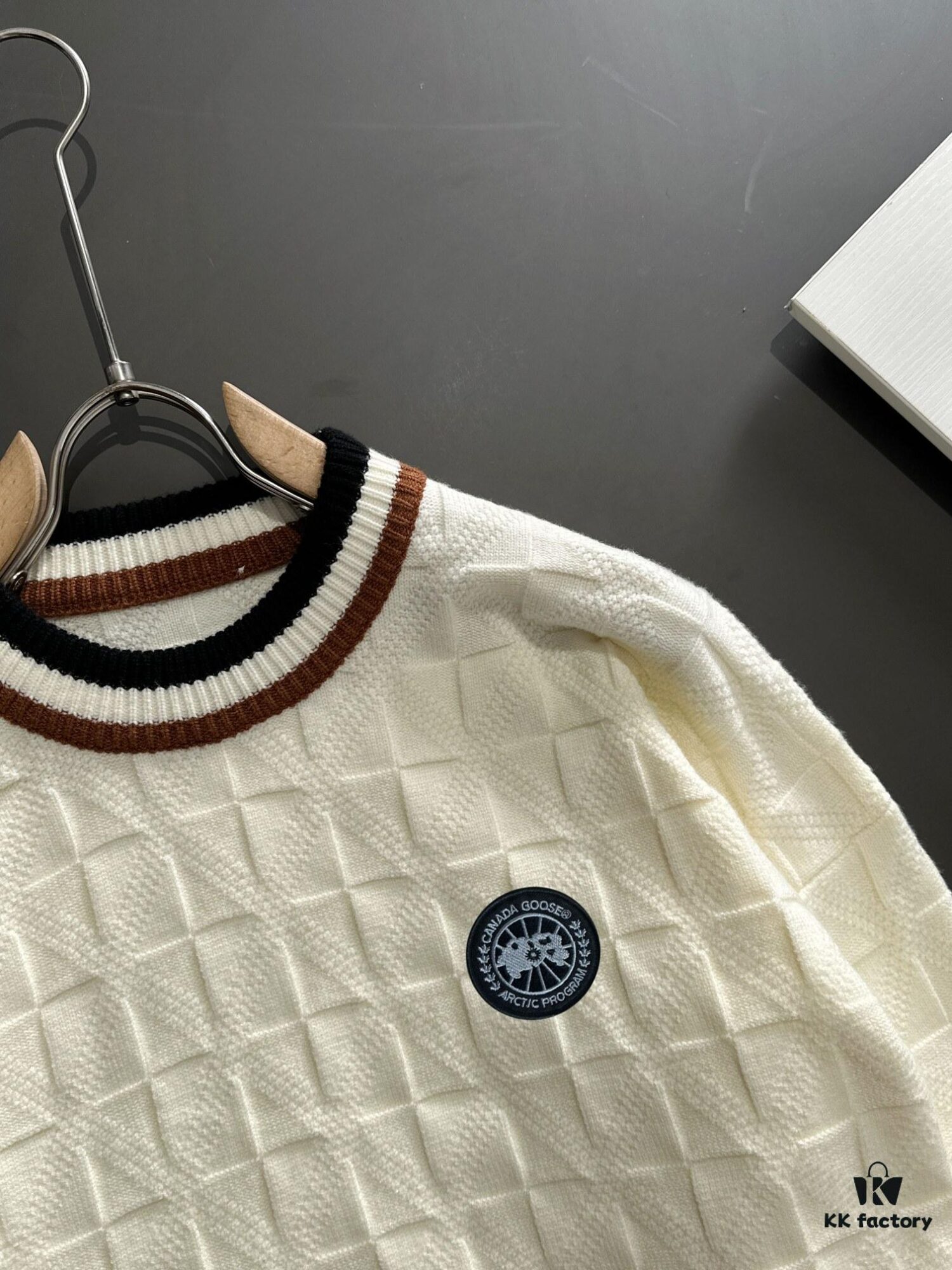 6931a326ccd8ab3d7af97571 Next-Day Shipping L Monogram 2024 Official Website Autumn-Winter New Crew Neck Sweater, Best-Selling Hit Synchronized with Boutique – Premium Wool Blend Fabric, Comfortable Touch, Skin-Friendly, Exquisite Embroidered Logo Badge, Highly Eye-Catching! Refined Craftsmanship and Three-Dimensional Tailoring Showcase Luxury Fashion Charm, Unbeatably Handsome Fit! Complete with Three Labels!