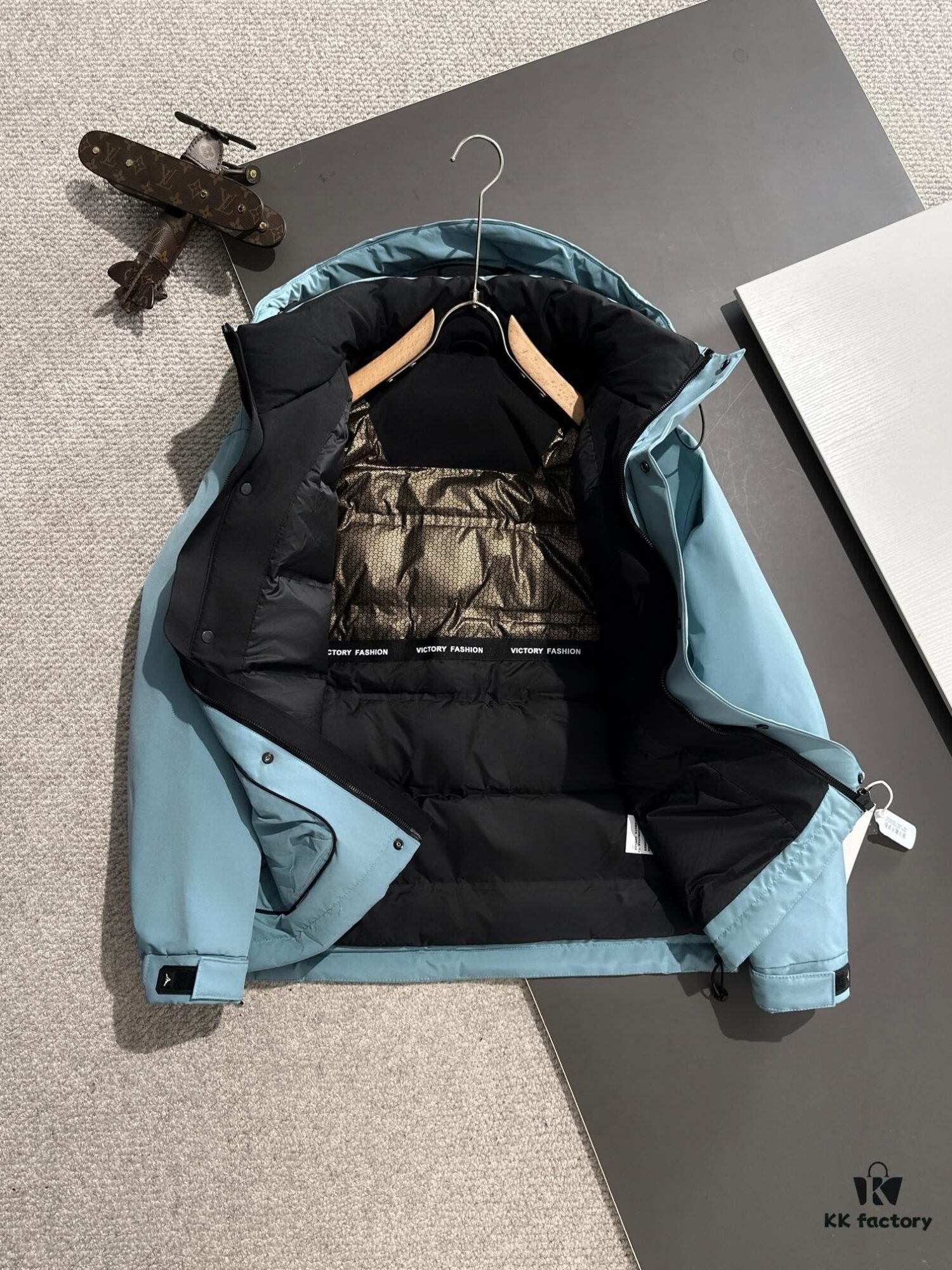 6931a328ccd8ab3d7af97589 Luxury Custom 2024 Autumn/Winter Latest Hooded Down Jacket – Premium 90% White Goose Down, Imported Hardware, High-End Craftsmanship