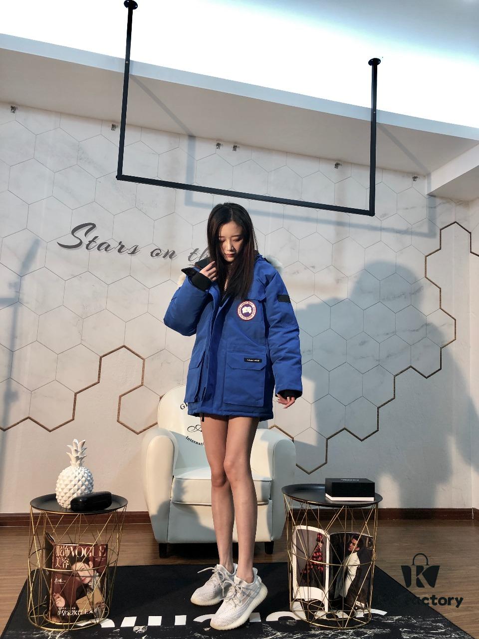6931a330ccd8ab3d7af97618 Canada Goose Expedition Parka 08 Mens and Womens Mid-Length Version - Sky Blue
