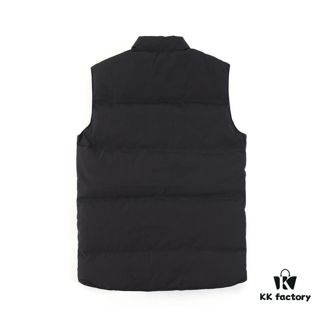6931a33dccd8ab3d7af9770b Canada Goose Freestyle Crew Down Vest Model 4154M