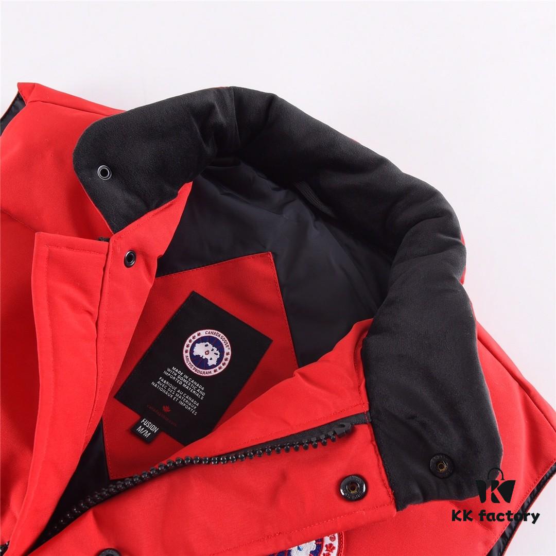6931a33fccd8ab3d7af9773c Canada Goose 4154M Freestyle Crew Down Vest