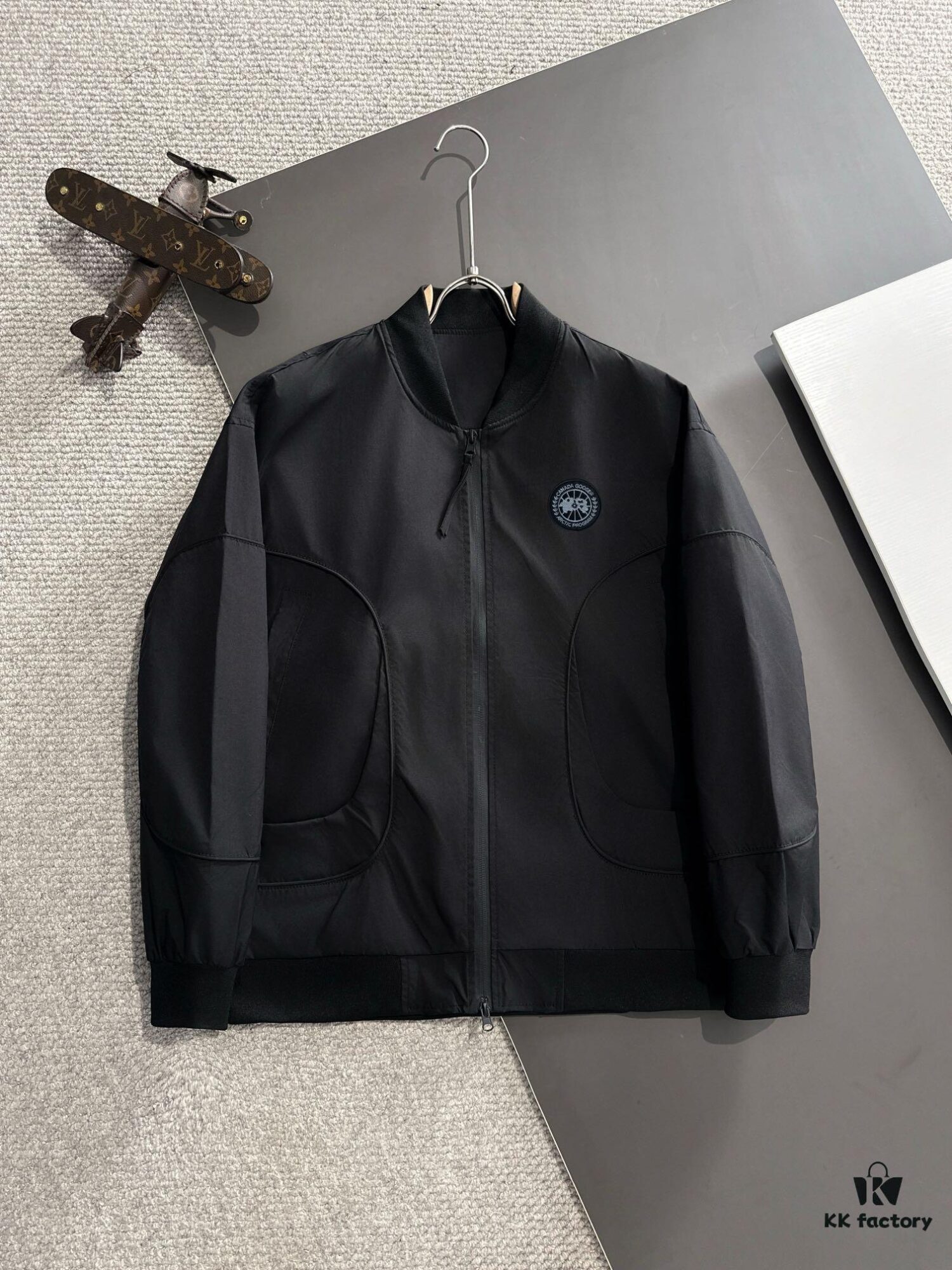 6931a341ccd8ab3d7af9775b Canada Goose 2024 Autumn/Winter New Arrival Zippered Windbreaker Jacket, Custom-Dyed Nylon Fabric, Stylish and Lightweight Outerwear