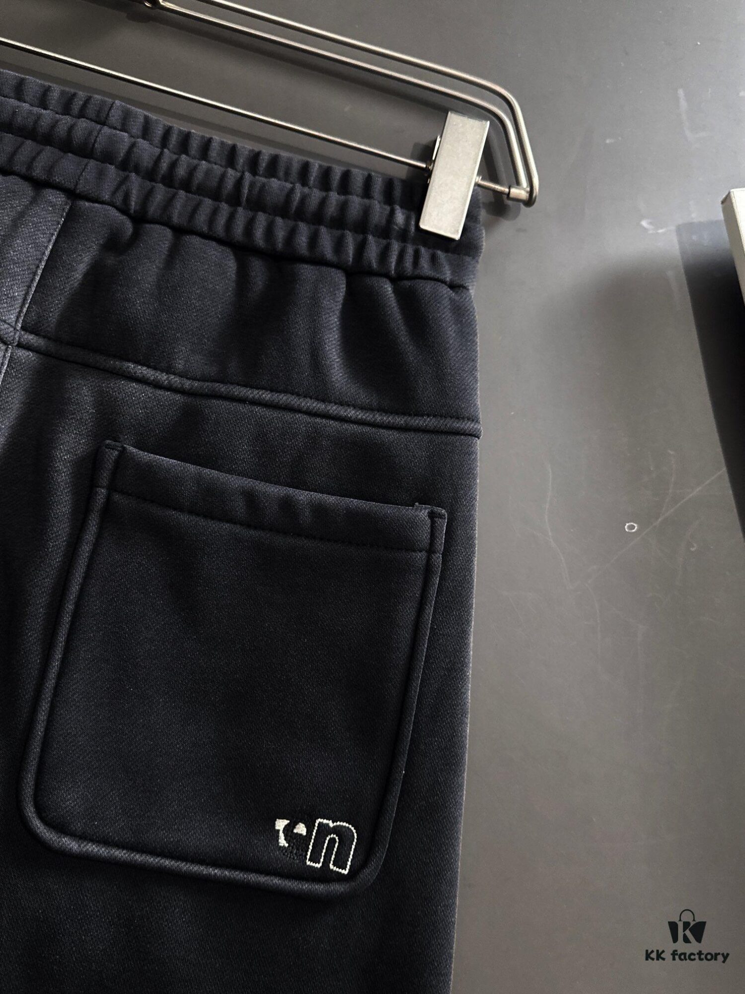 6931a342ccd8ab3d7af97768 Canada Goose 2024 Autumn/Winter New Elastic Waist Casual Pants, Fleece-Lined, Premium Custom Fabric, Breathable and Comfortable, Refined Design with Brand Identity, Soft and Smooth Texture, Excellent Fit and Tailoring