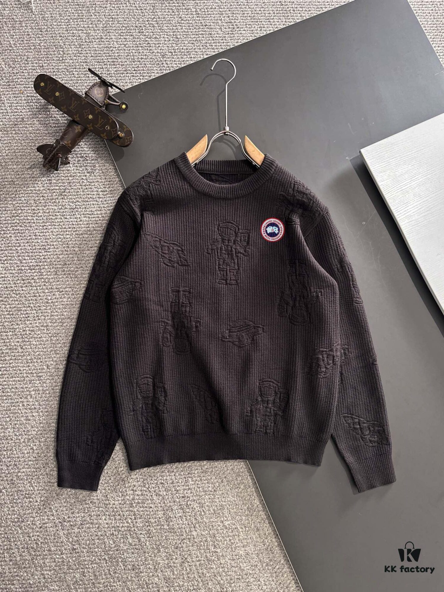 6931a342ccd8ab3d7af97776 Canada Goose 2024 Official Autumn-Winter New Round Neck Sweater, Bestselling Cashmere Blend Pullover with Embroidered Logo, Direct Skin Contact Comfort, Premium Tailoring