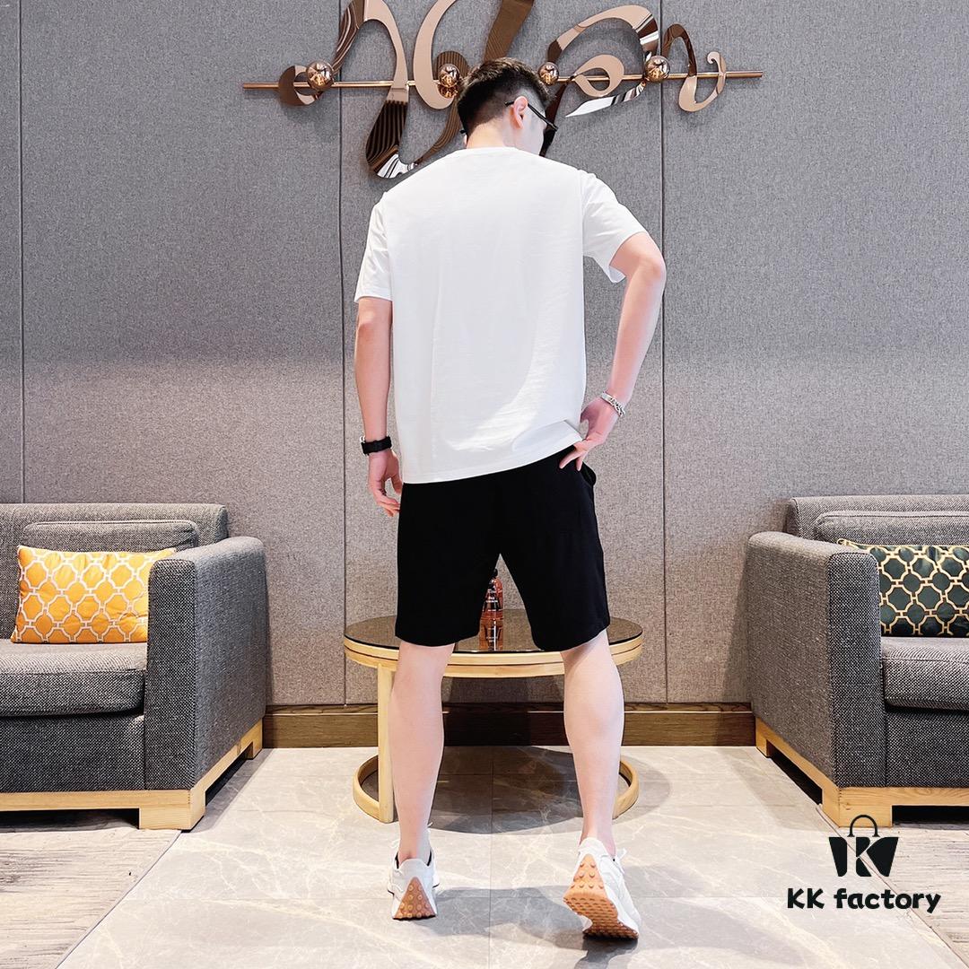 6931a34eccd8ab3d7af9784e YSL Saint Laurent 2025 New Men's Short Sleeve T-Shirt and Shorts Set! Official Website Synchronized Sales! High-End Version on Market! Exquisitely Soft and Smooth Texture for Ultimate Comfort! Excellent Three-Dimensional Tailoring and Silhouette!