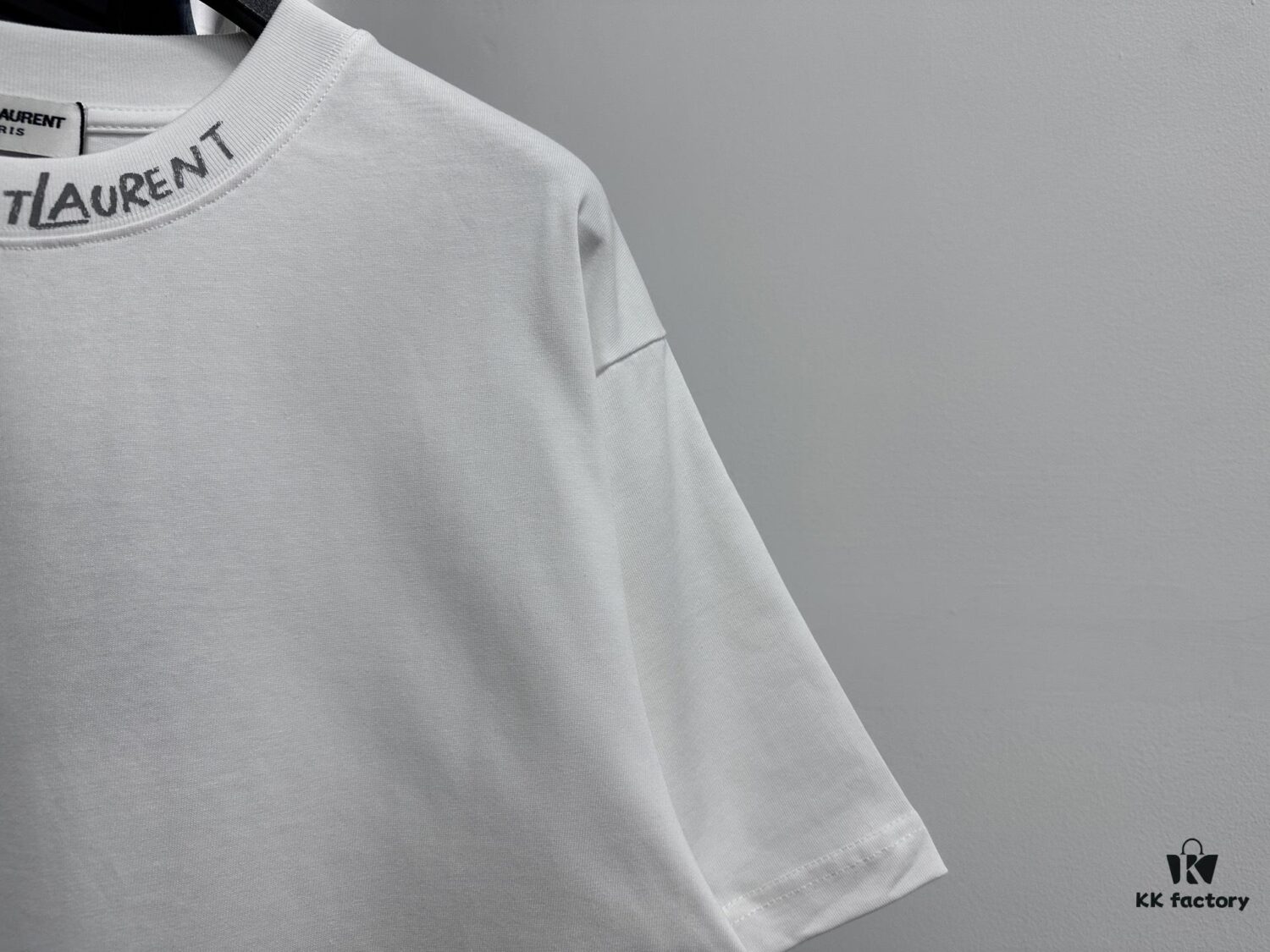 6931a350ccd8ab3d7af9787b YSL Saint Laurent 25SS Classic Logo Short-Sleeve T-Shirt