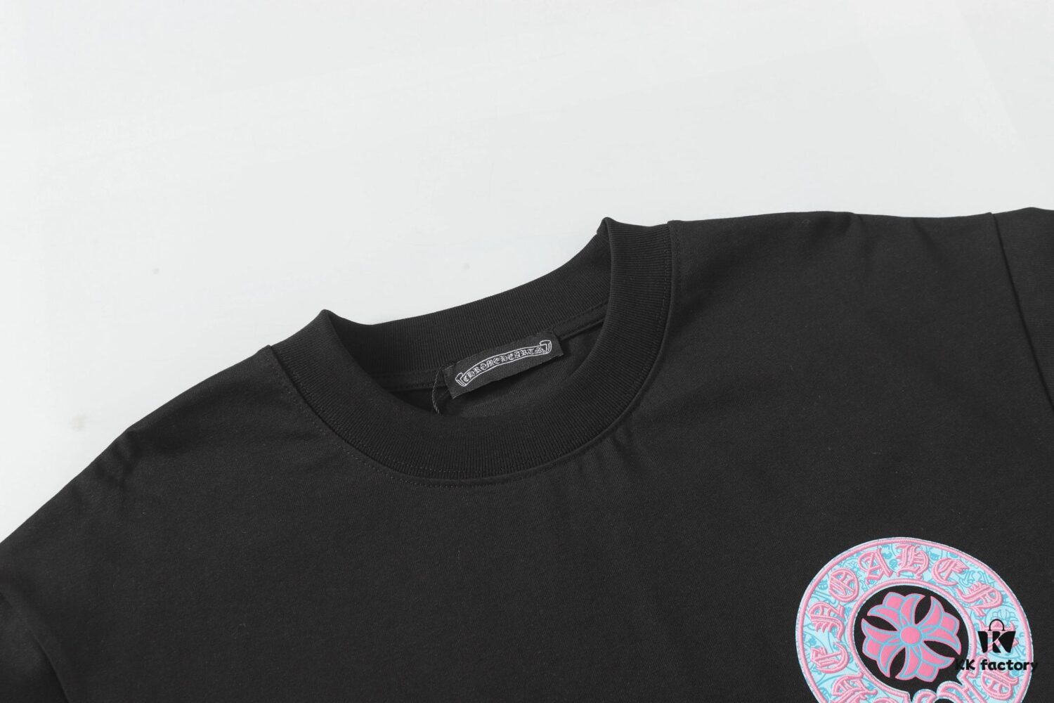 6931a382ccd8ab3d7af97bf7 Chrome Hearts CH Horse Hoof Multicolor Painted Puff Print Short Sleeve T-Shirt