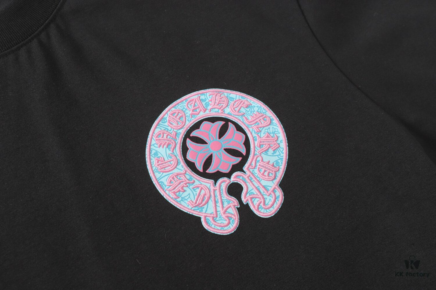 6931a382ccd8ab3d7af97bf8 Chrome Hearts CH Horse Hoof Multicolor Painted Puff Print Short Sleeve T-Shirt