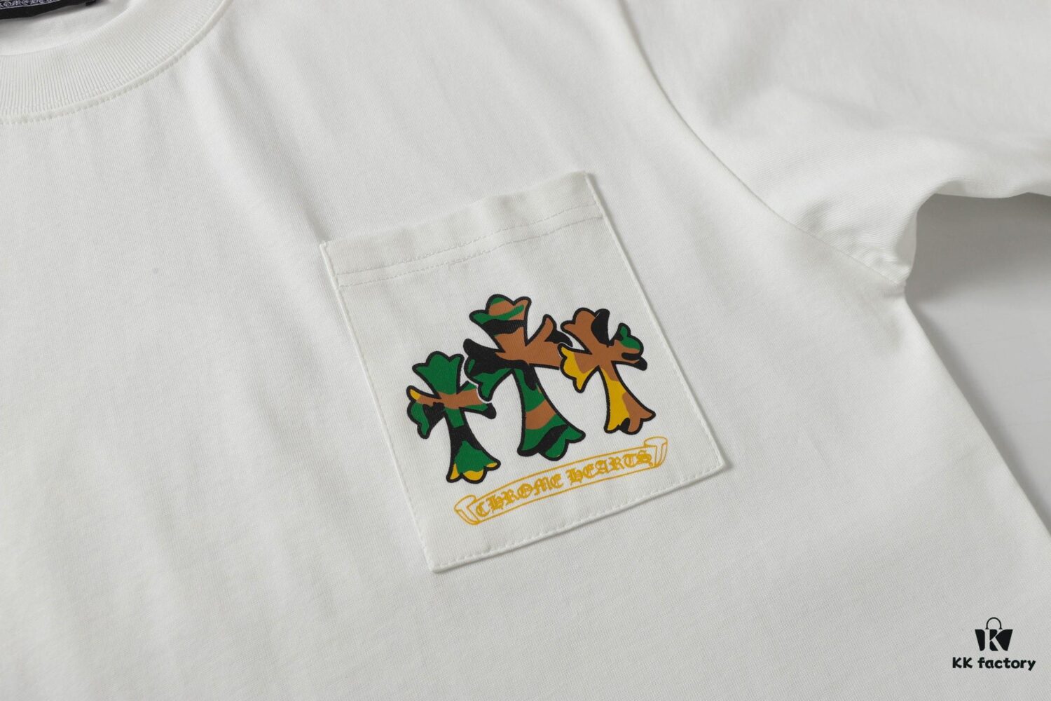 6931a383ccd8ab3d7af97c0d Chrome Hearts CH Cross Painted Horseshoe Short Sleeve T-Shirt