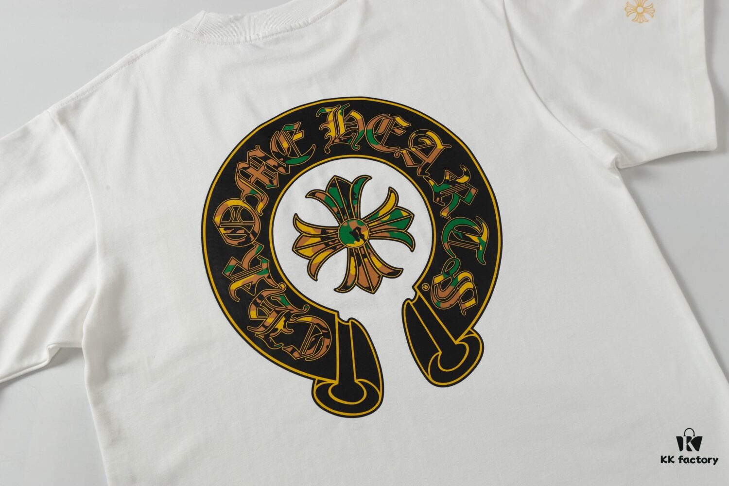 6931a383ccd8ab3d7af97c0e Chrome Hearts CH Cross Painted Horseshoe Short Sleeve T-Shirt
