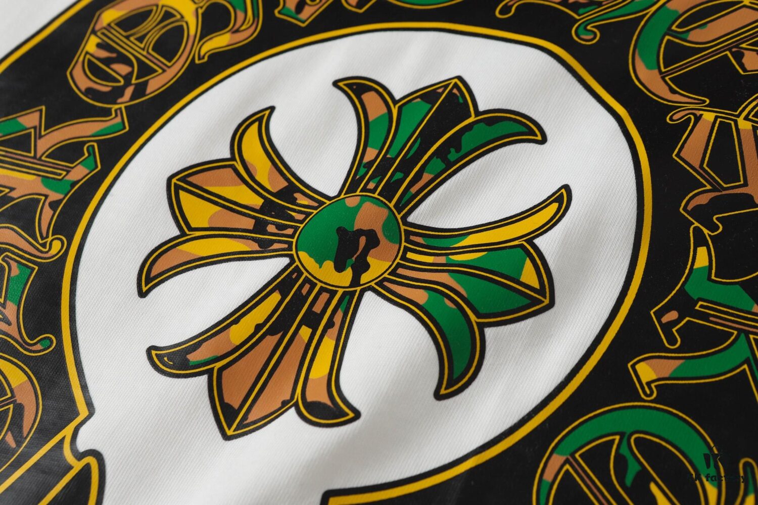 6931a383ccd8ab3d7af97c0f Chrome Hearts CH Cross Painted Horseshoe Short Sleeve T-Shirt