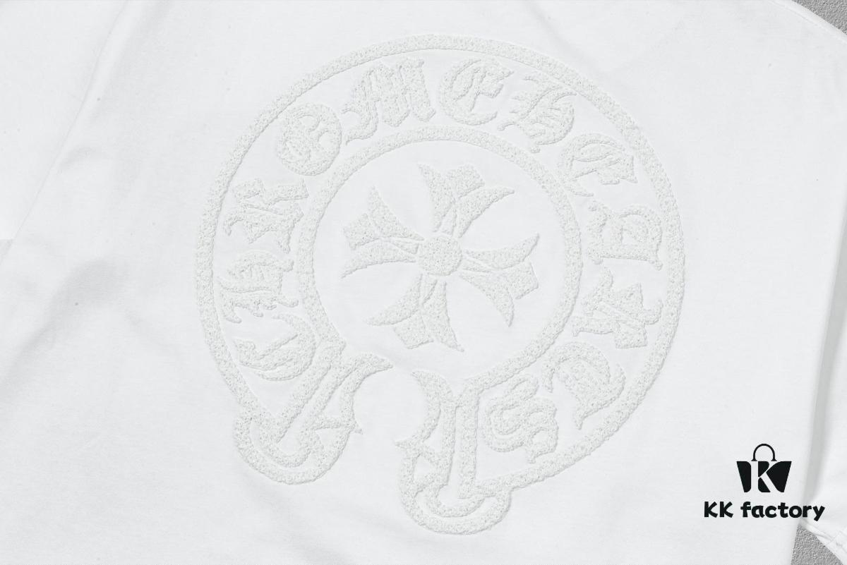 6931a38dccd8ab3d7af97cbe CH Chrome Hearts 2025FW Short Sleeve T-Shirt with Arched Bridge Embroidery and Hollow Stitching, Premium 26s Double-Yarn 300g Fabric, Heavyweight Material, Custom Ribbed Trim with Matching Dye, Full Triple Labeling, Unisex Design