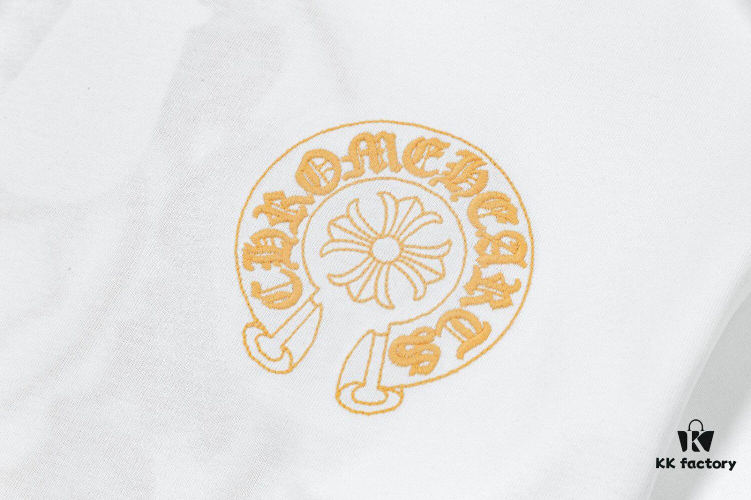 6931a38eccd8ab3d7af97cd3 CH Chrome Hearts 2025FW Short Sleeve T-Shirt with Arched Bridge Embroidery and Hollow Stitching, Premium 26s Double Yarn 300g Fabric, Heavyweight Material with Custom Ribbed Knit Cuffs Dyed in Same Dye Lot, Full Triple Labeling, Unisex Design