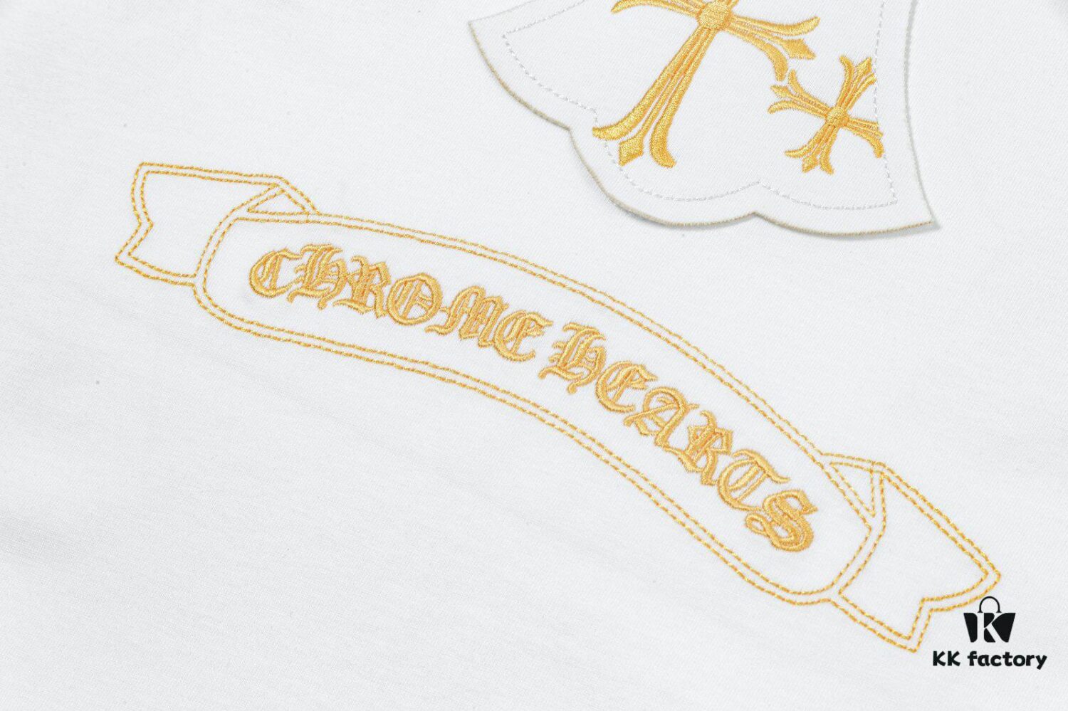 6931a38fccd8ab3d7af97cea CH Chrome Hearts 2025FW Short Sleeve T-Shirt with Applique Embroidery, Premium 26s Double Yarn 300g Fabric, Heavyweight Material, Custom Stretch Ribbing Dyed in Same Dye Batch, Complete Three-Label Set, Unisex Design