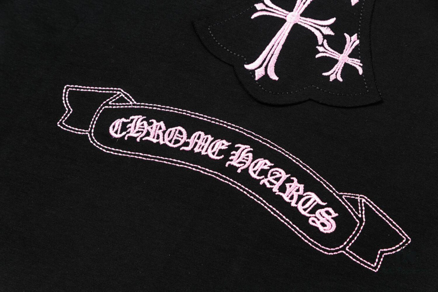 6931a390ccd8ab3d7af97cf4 CH Chrome Hearts 2025FW Short Sleeve T-Shirt with Applique Embroidery, Premium 26s Double Yarn 300g Fabric, Heavyweight Material, Custom Spandex Rib Knit Dyed Together, Complete Three Labels, Unisex Style