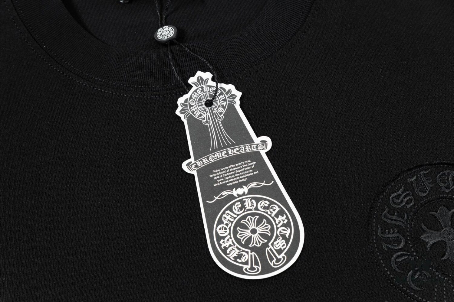 6931a392ccd8ab3d7af97d24 CH Chrome Hearts 2025FW Short Sleeve T-Shirt with Applique Embroidery, Premium 26s Double Yarn 300g Fabric, Heavyweight Material, Custom Lycra Ribbing Dyed in Same Dye Lot, Complete Three Labels, Unisex Design