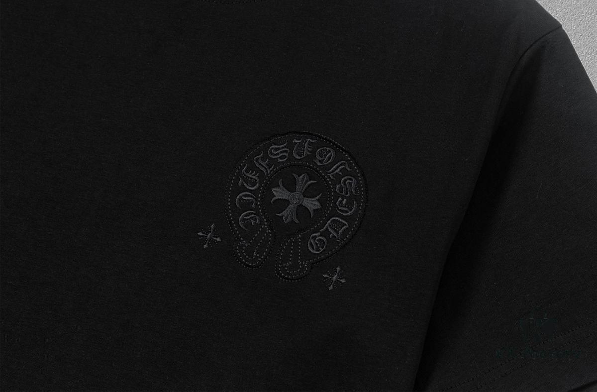6931a392ccd8ab3d7af97d25 CH Chrome Hearts 2025FW Short Sleeve T-Shirt with Applique Embroidery, Premium 26s Double Yarn 300g Fabric, Heavyweight Material, Custom Lycra Ribbing Dyed in Same Dye Lot, Complete Three Labels, Unisex Design