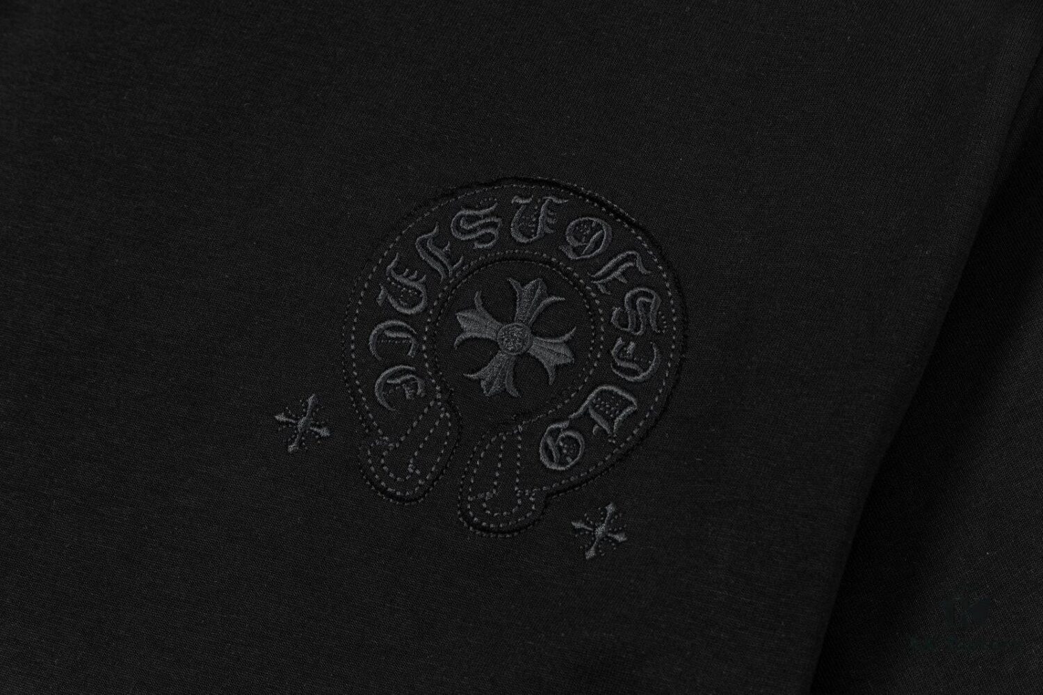 6931a392ccd8ab3d7af97d26 CH Chrome Hearts 2025FW Short Sleeve T-Shirt with Applique Embroidery, Premium 26s Double Yarn 300g Fabric, Heavyweight Material, Custom Lycra Ribbing Dyed in Same Dye Lot, Complete Three Labels, Unisex Design