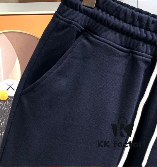 Chrome Hearts 2025 Spring New Arrival Men's Casual Pants Sweatpants Store-Synchronized Release ✨ High-End Custom Original Order Simple, Stylish and Versatile Design ✨ Official Logo Design Premium Imported 100% Cotton Fabric Imported Hardware Accessories Elegant and Handsome Fit Refreshing Look Factory Precision Craftsmanship Perfect Details Flattering on All Body Types Must-Have Personal Keep Item