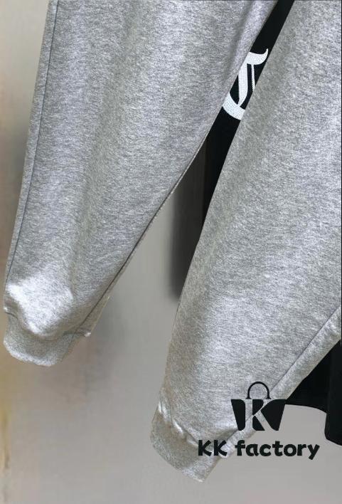 6931a3c4ccd8ab3d7af98007 Chrome Hearts 2025 Spring New Arrival Authentic Men's Casual Pants, Sweatpants, Counter Synchronized Sale ✨ High-End Custom, Original Order Premium Quality, Simple and Stylish Versatile Design ✨ Official Logo Design, Imported 100% Cotton Fabric, Original Version, Premium Imported Hardware Accessories, Elegant and Handsome Fit, Refreshing Visual Impact! Factory Precision Craftsmanship, Impeccable Details, Flattering on All Body Types, Must-Have Personal Keep