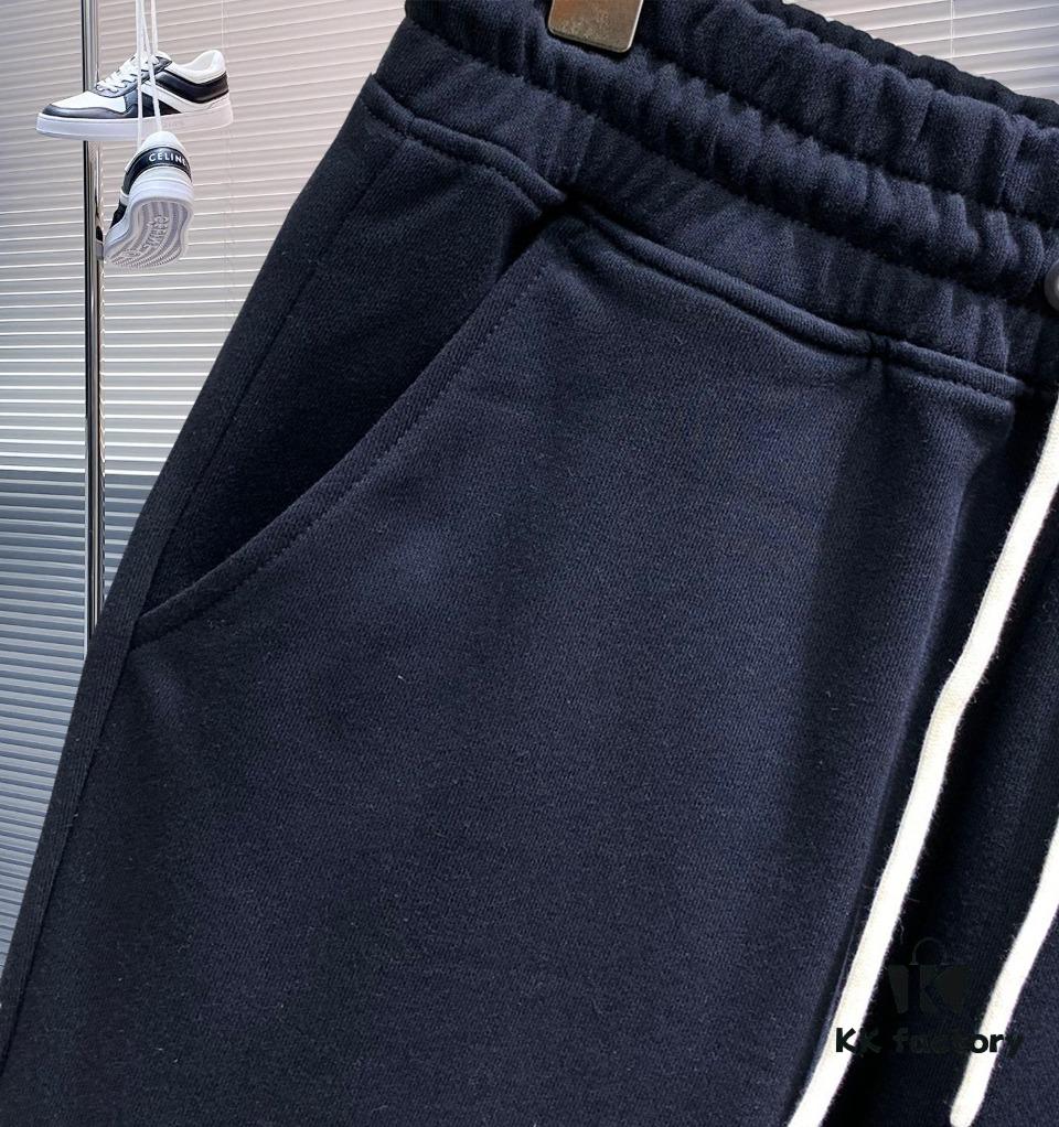 6931a3c8ccd8ab3d7af9804f Chrome Hearts New Arrival Casual Pants, High-End Version! Premium Counter Custom Fabric, Elastic Drawstring Waistband, Breathable and Comfortable, Impeccable Details, Signature Brand Design Concept Reflecting Superior Quality. Soft and Smooth Touch with Relaxed Tailoring for an Excellent Fit.