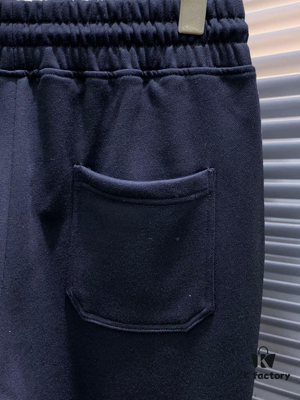 6931a3c9ccd8ab3d7af98060 Chrome Hearts New Casual Pants, High-End Version! Custom Counter Fabric, Elastic Drawstring Design, Highly Breathable and Comfortable, Impeccable Details, Brand-Inspired Design Concept Reflecting Premium Quality. Soft and Smooth Texture! Features a Relaxed Cut with an Excellent Fit.
