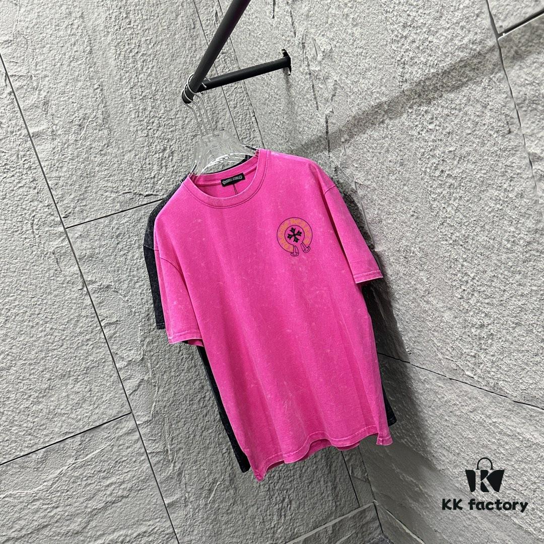 6931a3ccccd8ab3d7af9809b CH* Chrome Hearts* 2025 Spring/Summer New Arrival Distressed Snowflake Wash Vintage Round Neck Short Sleeve T-Shirt with Front and Back Logo, Horse Hoof Print, Custom Fabric Unisex Tee
