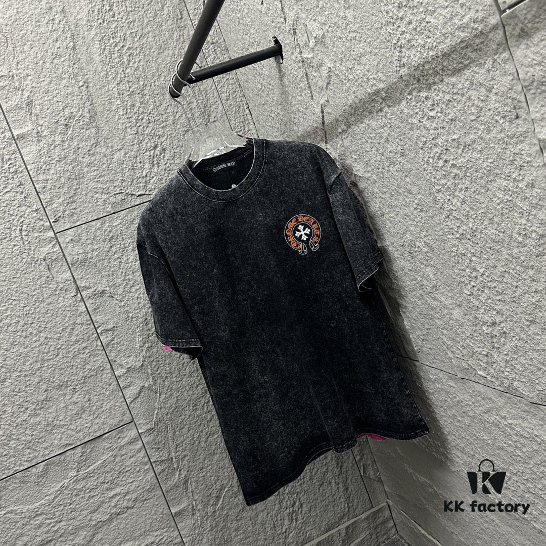 6931a3cdccd8ab3d7af980ad CH* Chrome Hearts* 2025 Spring/Summer New Arrival Distressed Snowflake Wash Vintage Round Neck Short Sleeve T-Shirt with Chest and Back Logo, Horseshoe Print, Custom Fabric Unisex Tee