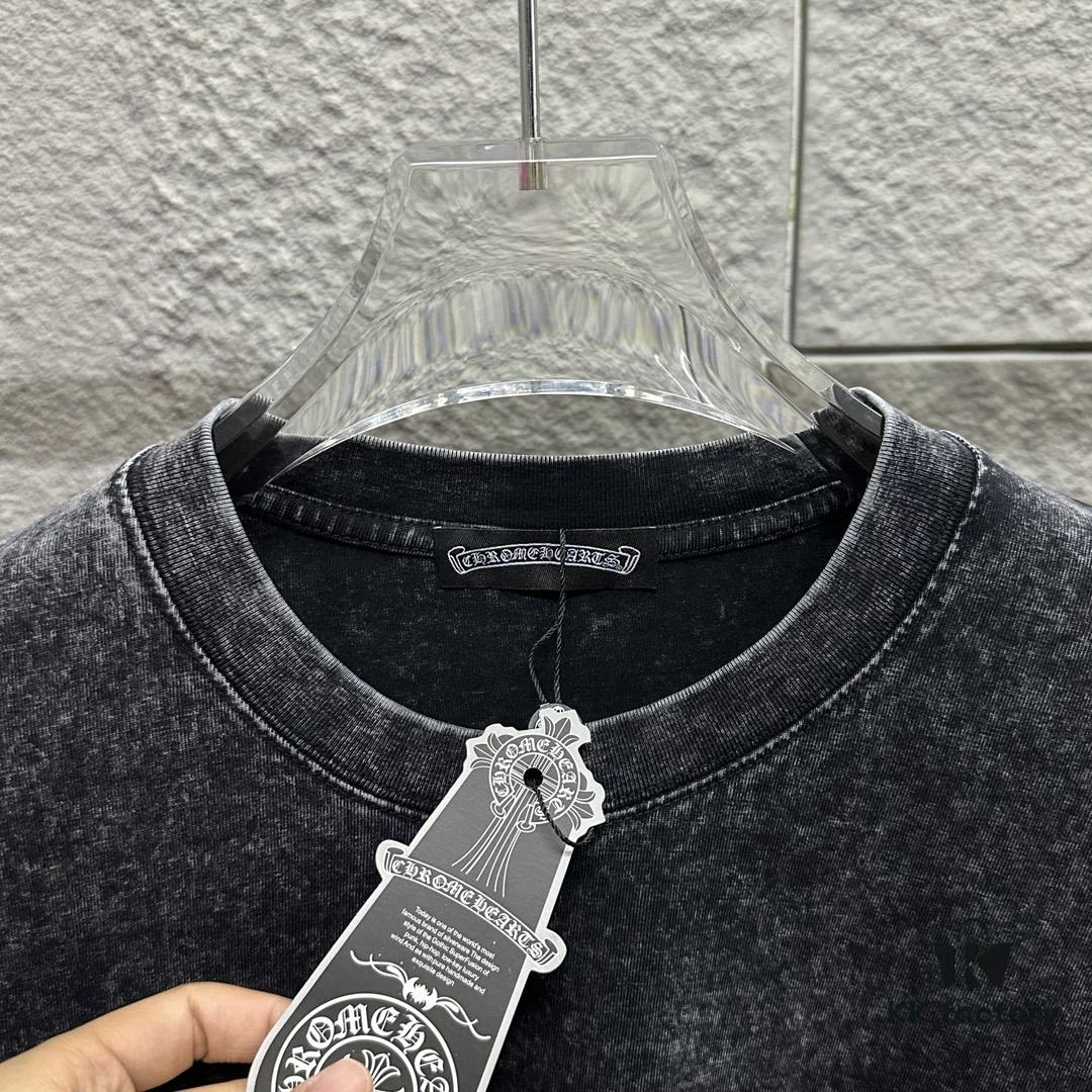 6931a3ceccd8ab3d7af980b7 CH* Chrome Hearts* 2025 Spring/Summer New Arrival Distressed Snow Wash Vintage Round Neck Short Sleeve T-Shirt with Chest and Back Logo, Front and Back Cross and Horseshoe Print, Custom Fabric Unisex Tee