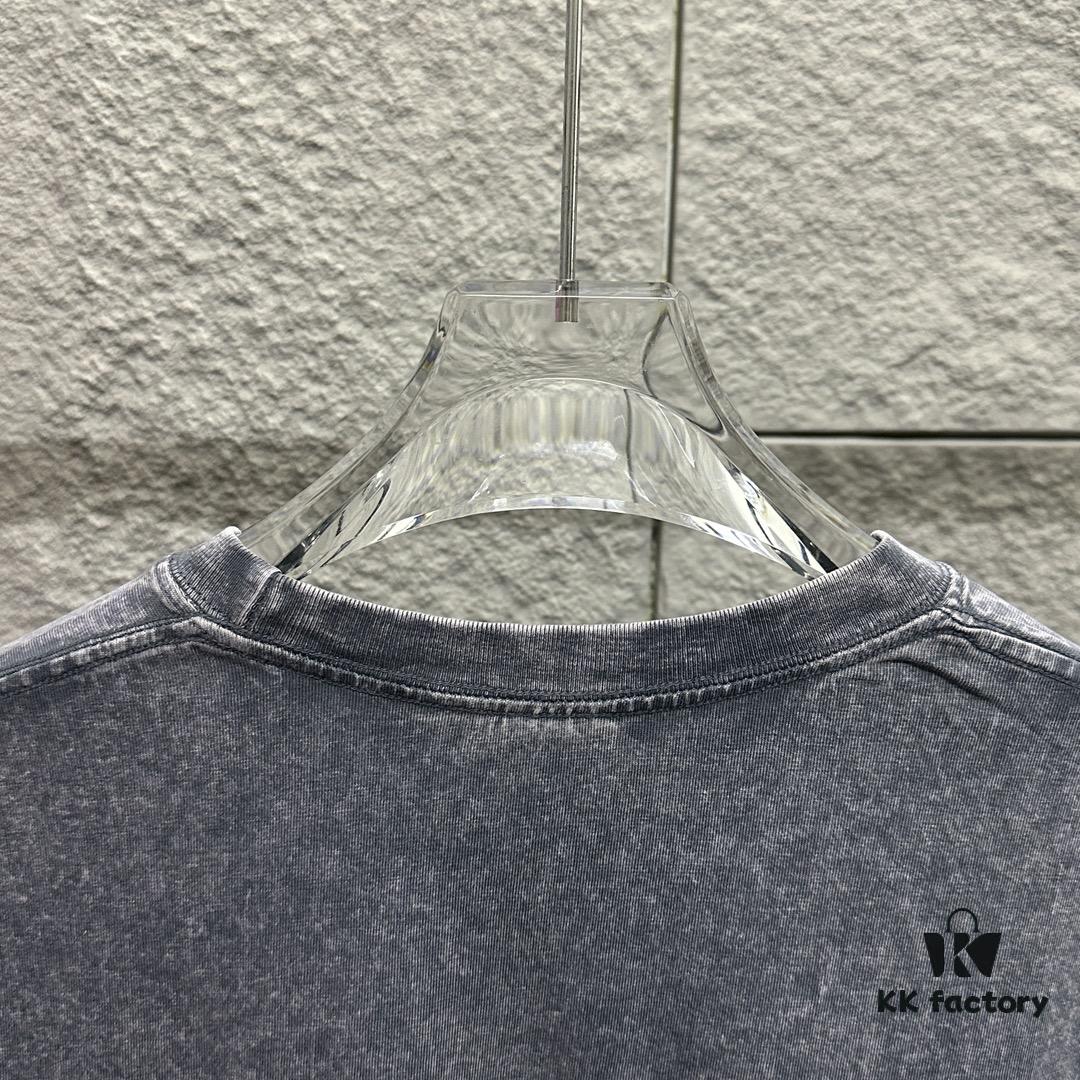 6931a3cfccd8ab3d7af980d5 CH* Chrome Hearts* 2025 Spring/Summer New Arrival Distressed Vintage Round-Neck Short-Sleeve T-Shirt with Front and Back Logo, Cross and Horseshoe Print, Custom Fabric Unisex Tee