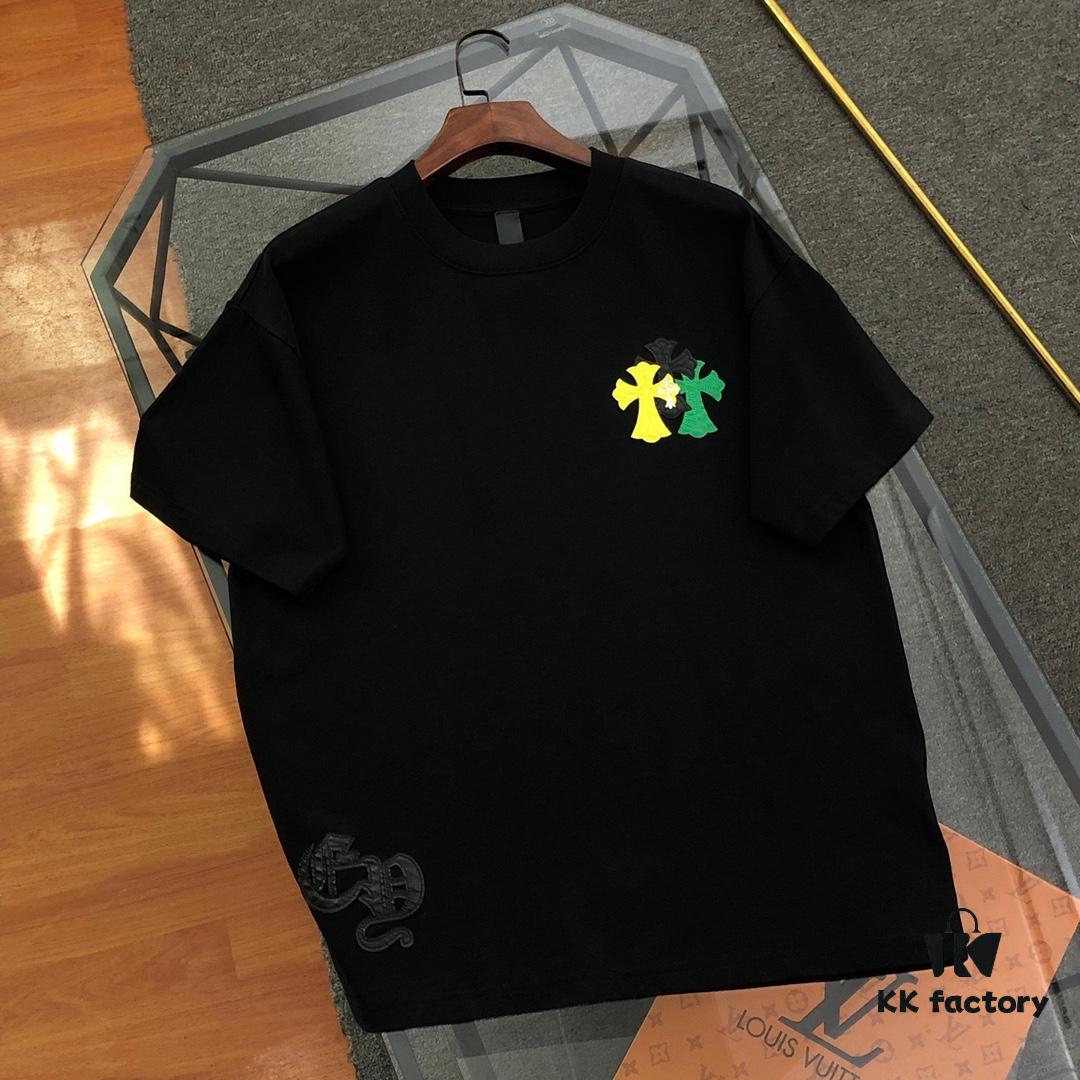 6931a3d7ccd8ab3d7af98167 Chrome Hearts 2025 New Heavy Washed Leather Patch Embroidery Short Sleeve T-Shirt △ Original Fabric △ High Version △ Premium Quality Influencer and Celebrity Style △ 320g Garment-Washed Embroidered Horse Hoof Cross Graffiti Print △ Super Versatile and Stylish △ Full Trims △ Unisex Must-Have Tee