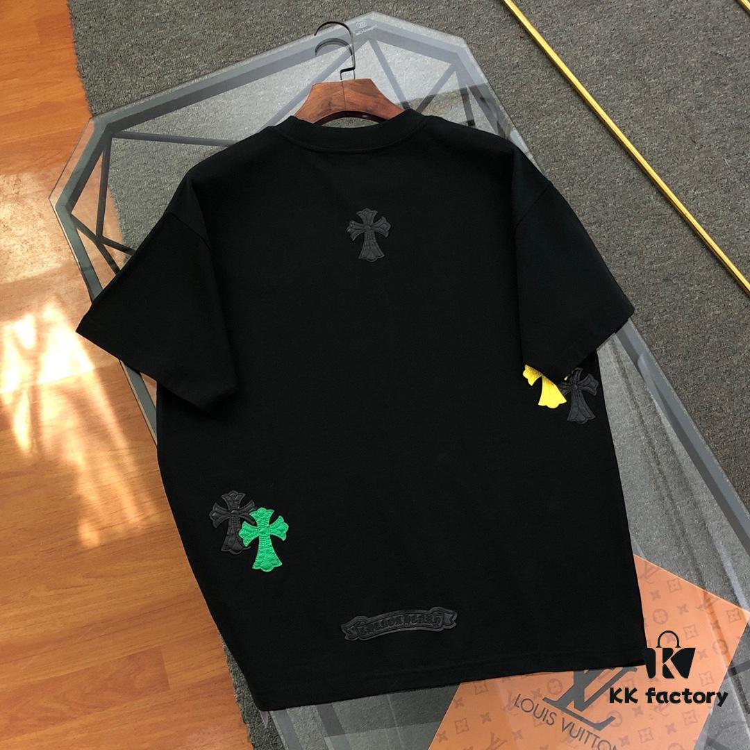 6931a3d7ccd8ab3d7af98168 Chrome Hearts 2025 New Heavy Washed Leather Patch Embroidery Short Sleeve T-Shirt △ Original Fabric △ High Version △ Premium Quality Influencer and Celebrity Style △ 320g Garment-Washed Embroidered Horse Hoof Cross Graffiti Print △ Super Versatile and Stylish △ Full Trims △ Unisex Must-Have Tee