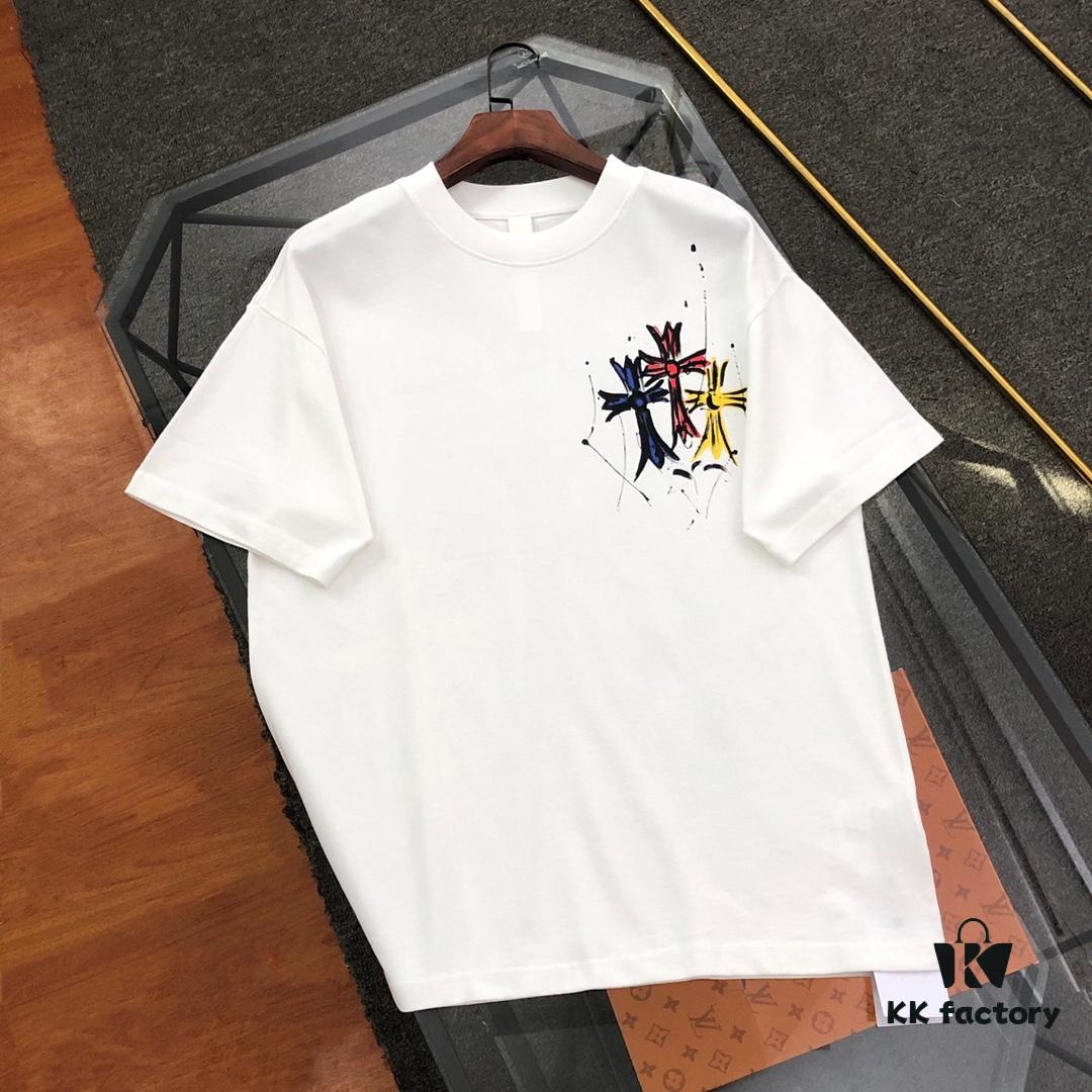6931a3d7ccd8ab3d7af98170 Chrome Hearts 2025 New Graffiti Print Short Sleeve T-Shirt △ Original Fabric △ High Version △ Premium Quality Influencer & Celebrity Style △ 320g Garment Washed △ Horsehoe Cross Graffiti Technique △ Fully Washed Finish △ Unisex Style △ Three Labels Complete △ Must-Have Basic Tee