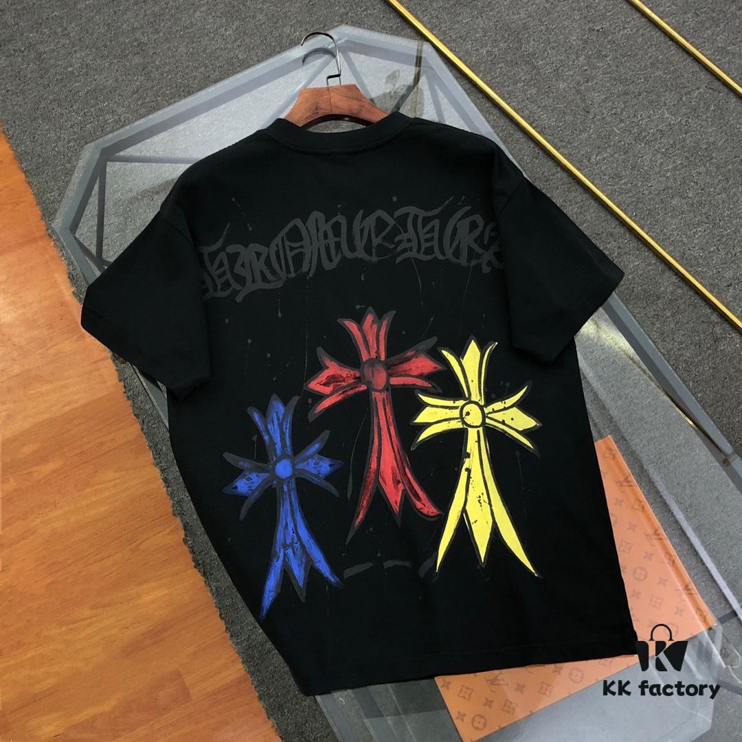 6931a3d9ccd8ab3d7af9818c Chrome Hearts 2025 New Graffiti Print Short Sleeve T-Shirt △ Original Fabric △ High Version △ Premium Quality Influencer & Celebrity Style △ 320g Garment Washed Horseshoe Cross Graffiti Design △ Fully Washed Finish △ Horseshoe Cross Print △ Ultra Versatile Styling △ Complete with Triple Labels △ Unisex Essential Must-Have Tee