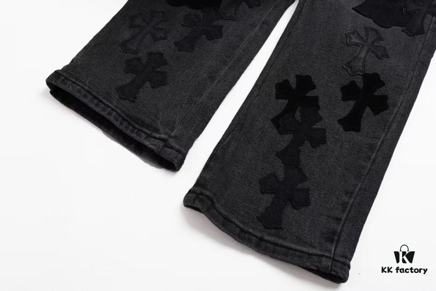 6931a3e9ccd8ab3d7af982af Chrome Hearts & CH Metal Cross New Style Premium Bull Denim Jeans