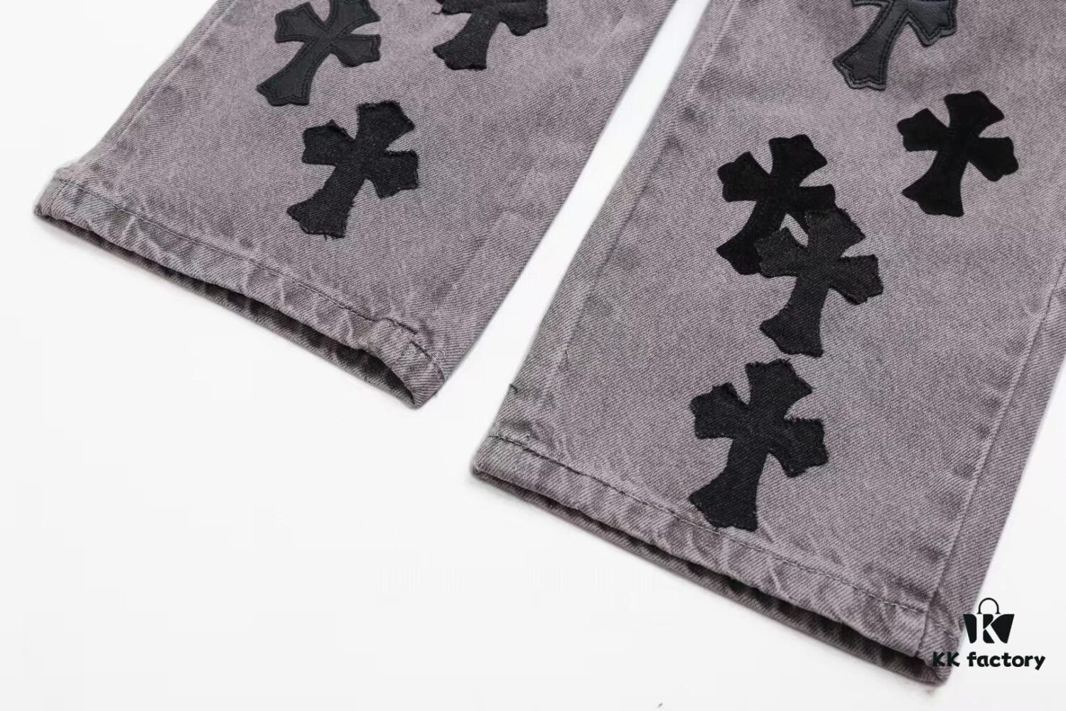 6931a3eaccd8ab3d7af982c1 Chrome Hearts & CH Metal Cross New Style Premium Bull Denim Jeans