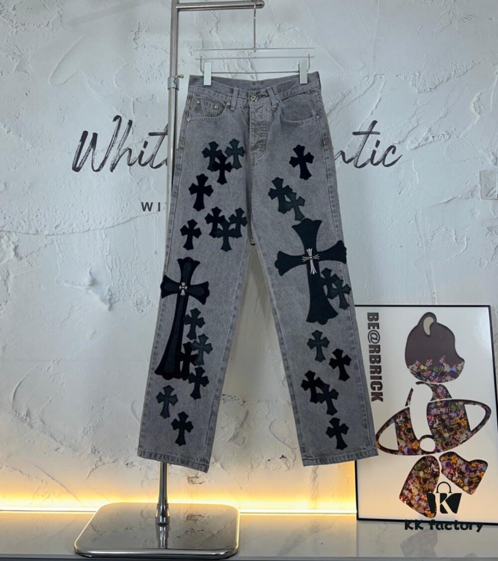 6931a3eaccd8ab3d7af982c3 Chrome Hearts & CH Metal Cross New King Cow Denim Jeans