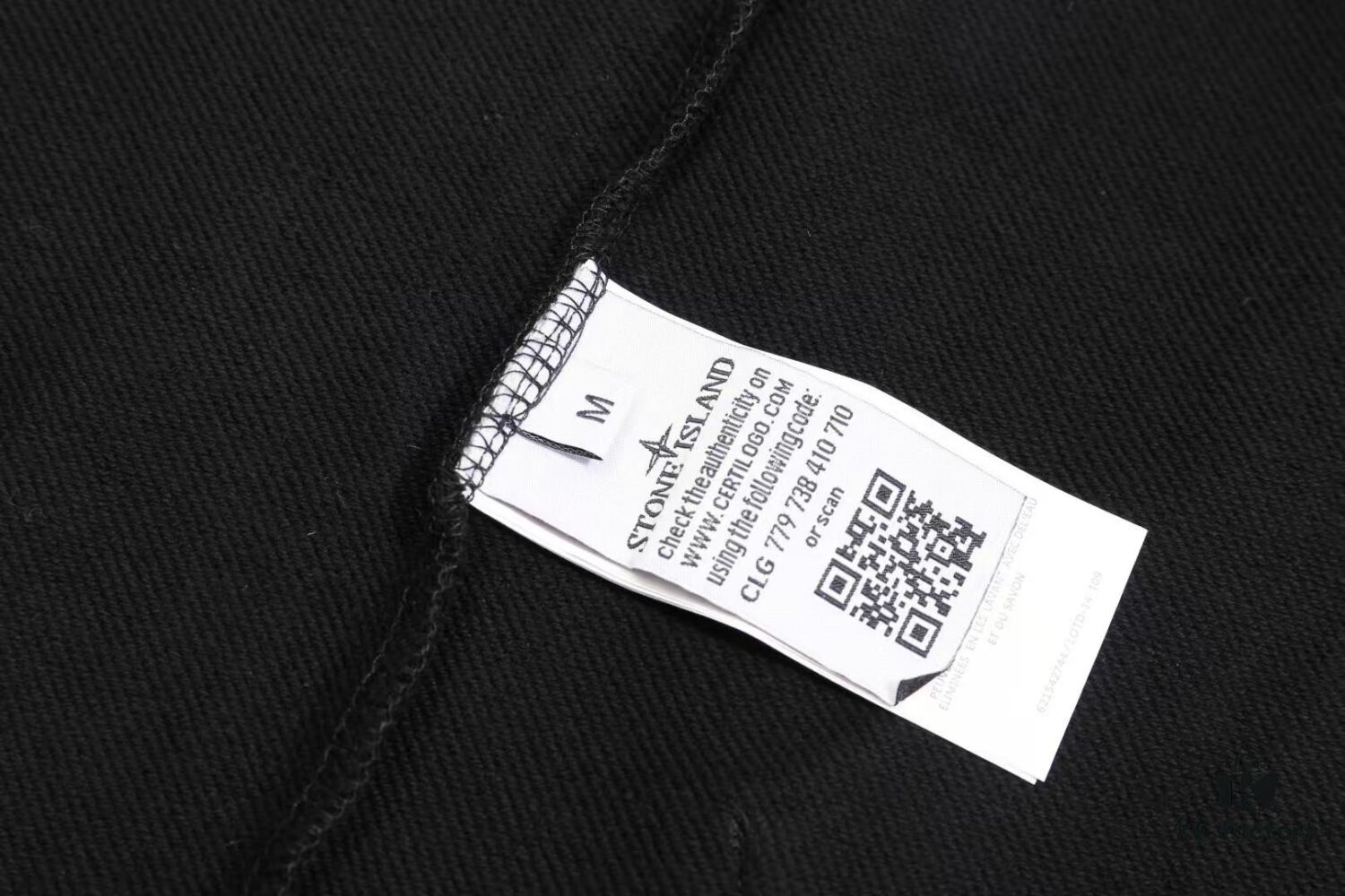 6931a422ccd8ab3d7af9864b Stone Island Hooded Zip-Up Sweatshirt Jacket with Sleeve Badge