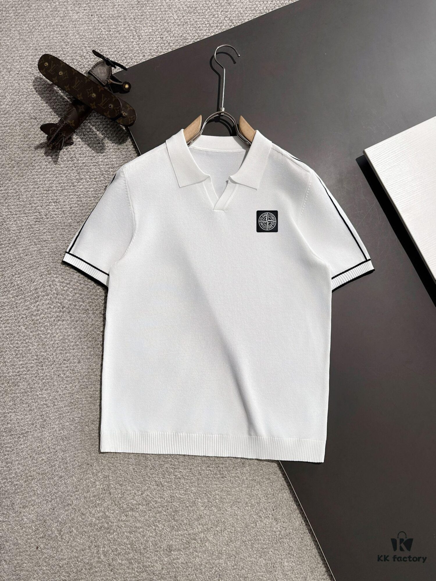 6931a427ccd8ab3d7af986b0 High-Quality Stone Island 2025 Spring/Summer New Men's Lapel Short-Sleeve T-Shirt