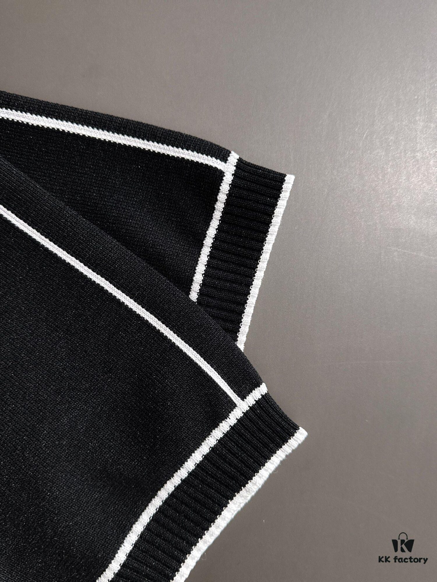6931a428ccd8ab3d7af986be High-Quality Stone Island 2025 Spring/Summer New Men's Lapel Short-Sleeve T-Shirt