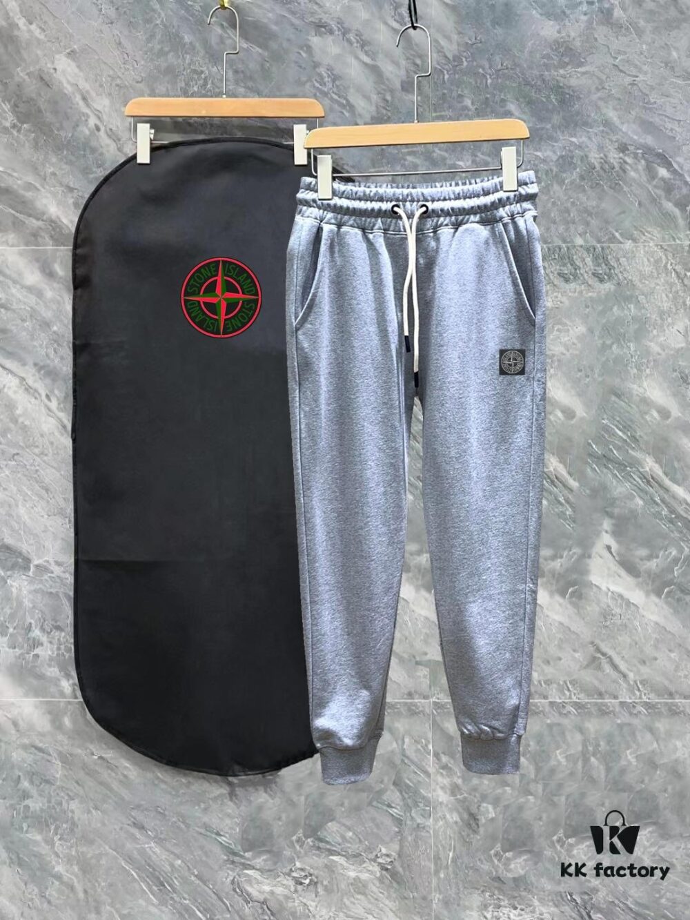Stone Island SS Collection Slim-Fit Sport Pants with Minimalist Logo, Premium Fabric from Domestic OEM Factory