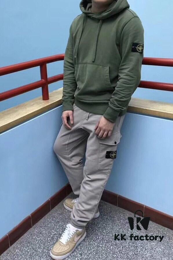 6931a449ccd8ab3d7af98911 Stone Island Classic Cotton Lightweight Pocket Sweatpants with Side Logo