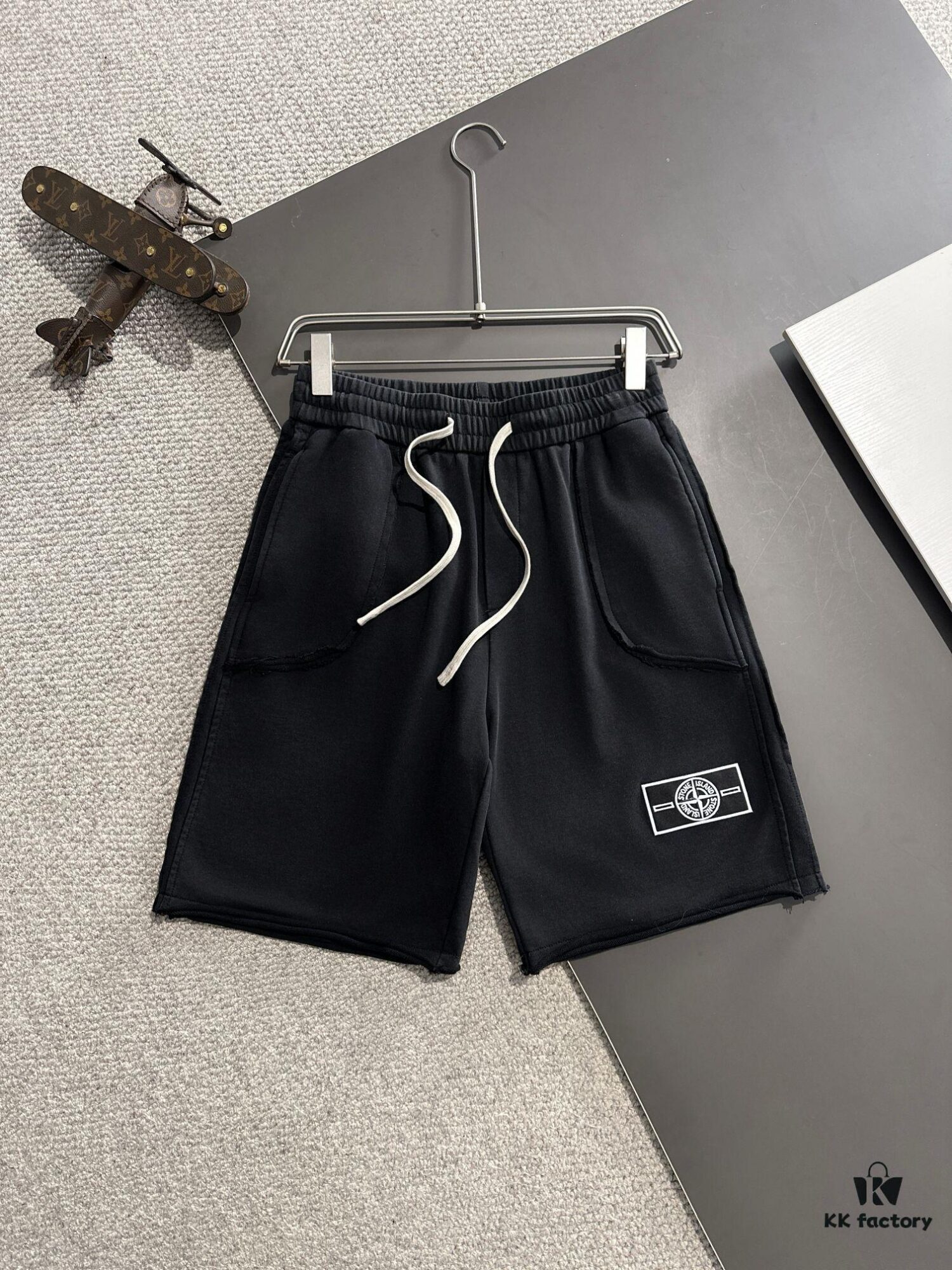 6931a464ccd8ab3d7af98b07 High-End Stone Island 2025 Spring/Summer New Casual Drawstring Shorts, Premium Counter Custom Fabric, Breathable and Comfortable, Exquisite Details, Brand Design Concept, Soft and Smooth Touch, Excellent Fit and Tailoring