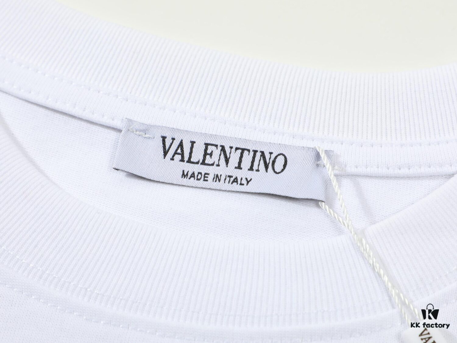 6931a46dccd8ab3d7af98bb6 VALENTINO New 3D Thick Print Short Sleeve T-Shirt