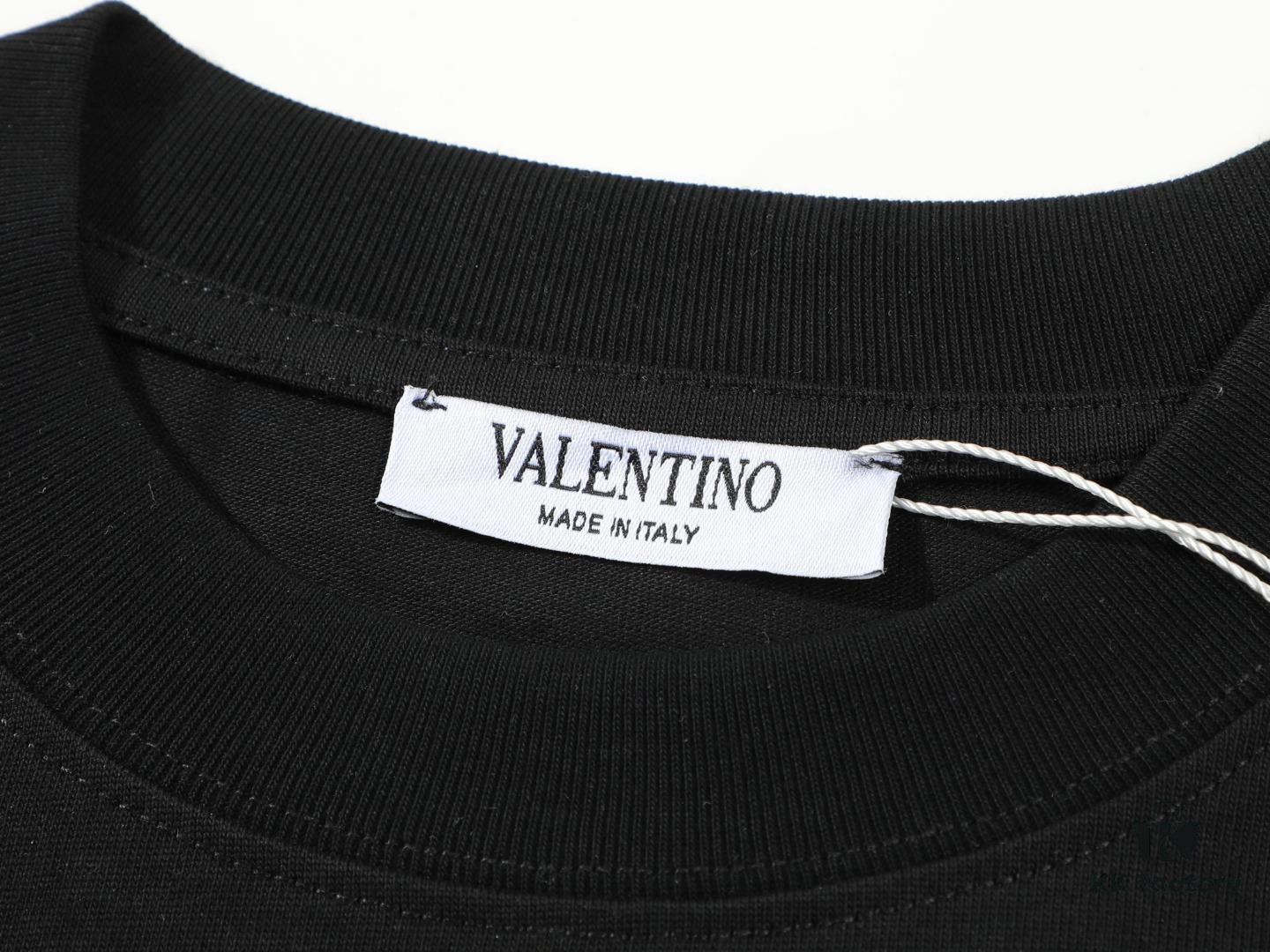 6931a46eccd8ab3d7af98bc9 VALENTINO New 3D Printed Short Sleeve T-Shirt