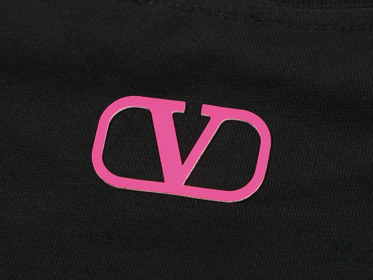 6931a46fccd8ab3d7af98bd9 VALENTINO New 3D Printed Short-Sleeve T-Shirt