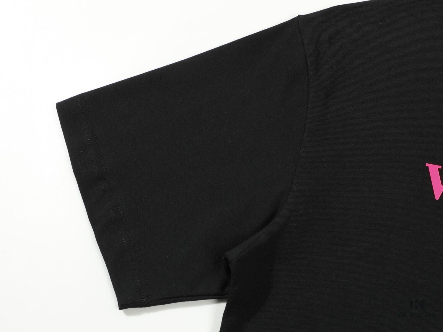 6931a46fccd8ab3d7af98bdc VALENTINO New 3D Printed Short-Sleeve T-Shirt
