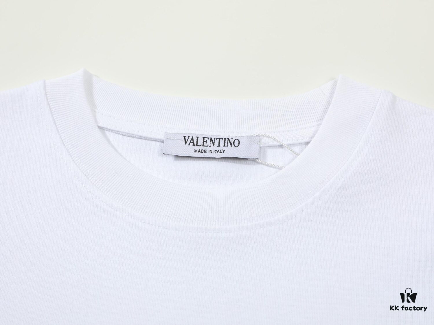 6931a46fccd8ab3d7af98be0 VALENTINO New 3D Printed Short-Sleeve T-Shirt