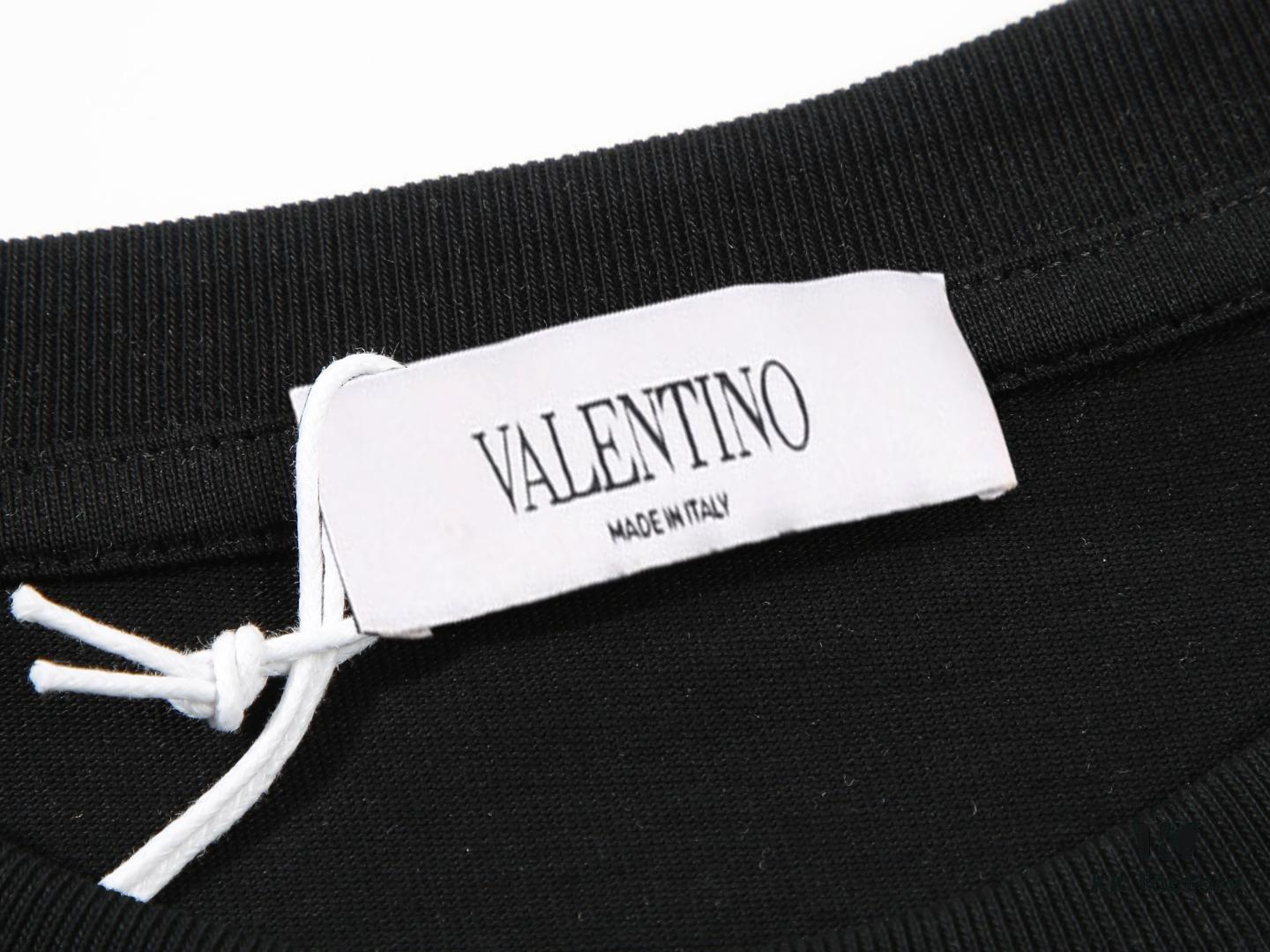 6931a471ccd8ab3d7af98bf5 VALENTINO Valentino New Print Short-Sleeve T-Shirt